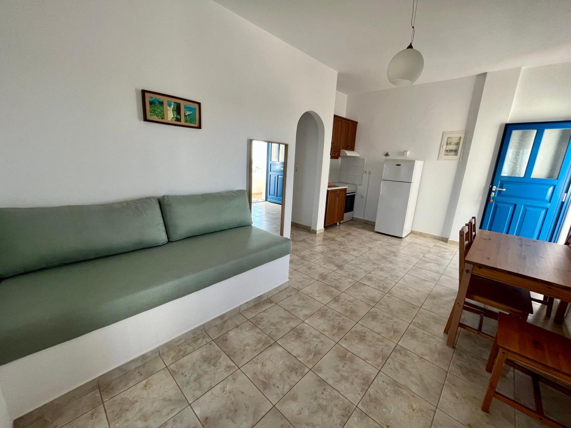 Restia Apartment Donoussa Bagian luar foto
