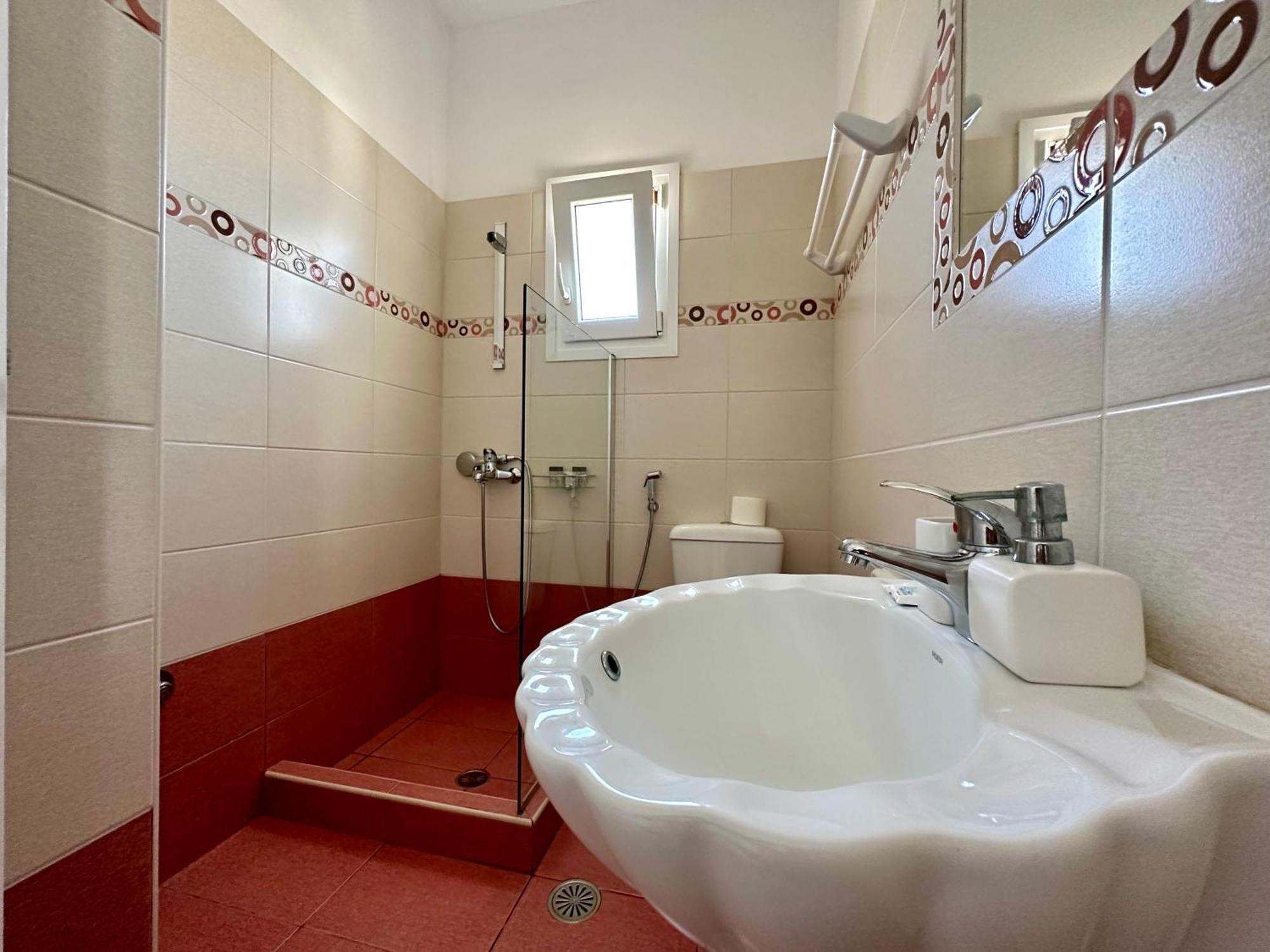Restia Apartment Donoussa Bagian luar foto