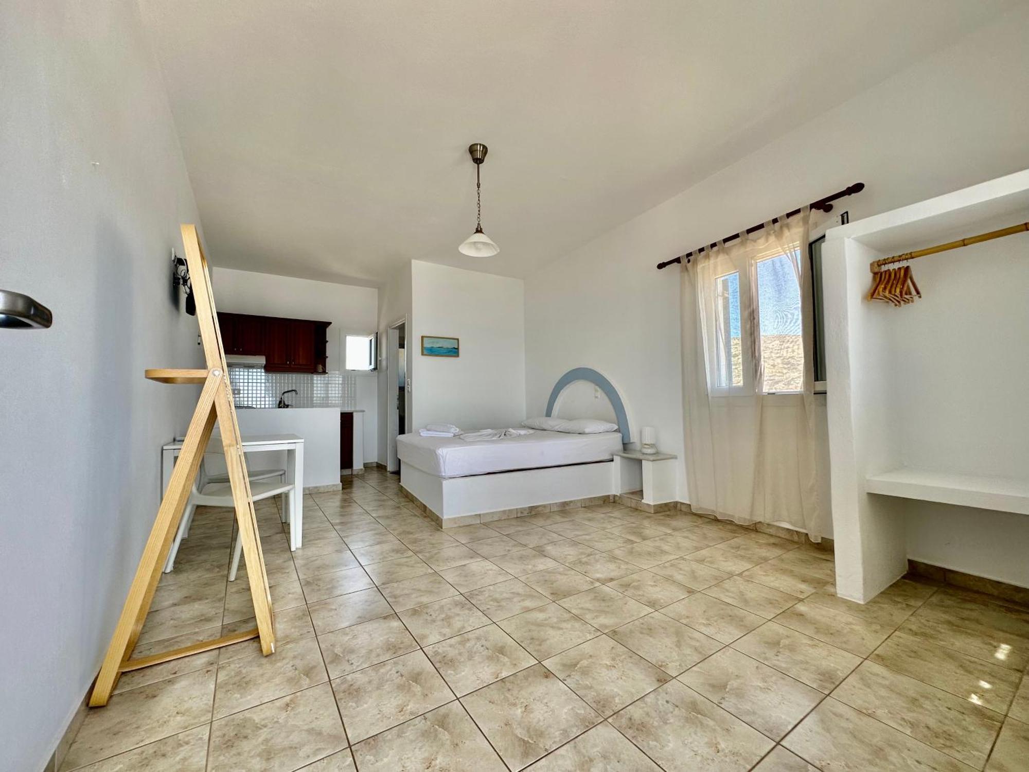 Restia Apartment Donoussa Bagian luar foto